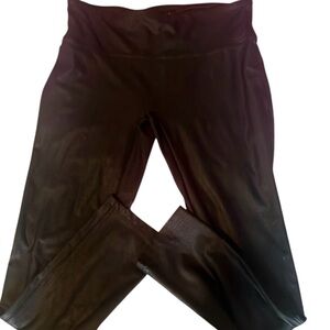 EUC Shinestar size XL Will fit a large textured black leggings